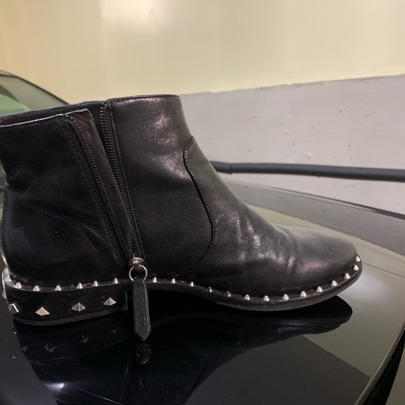 Leather boots - Picture 2 of 3